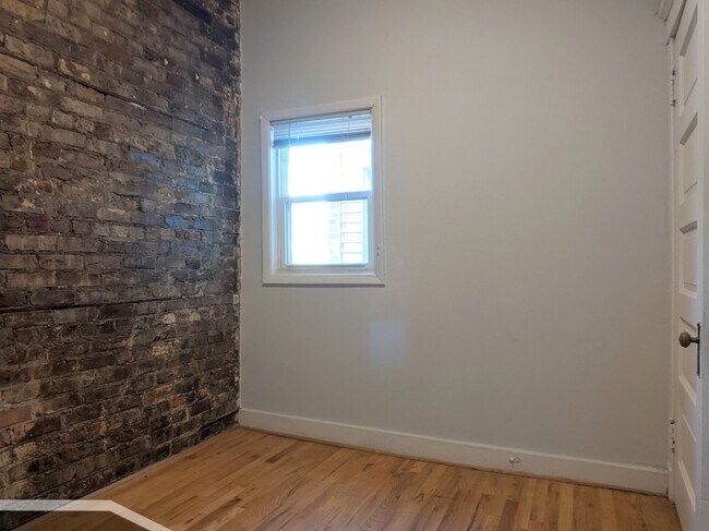 Building Photo - 3544 N Halsted St