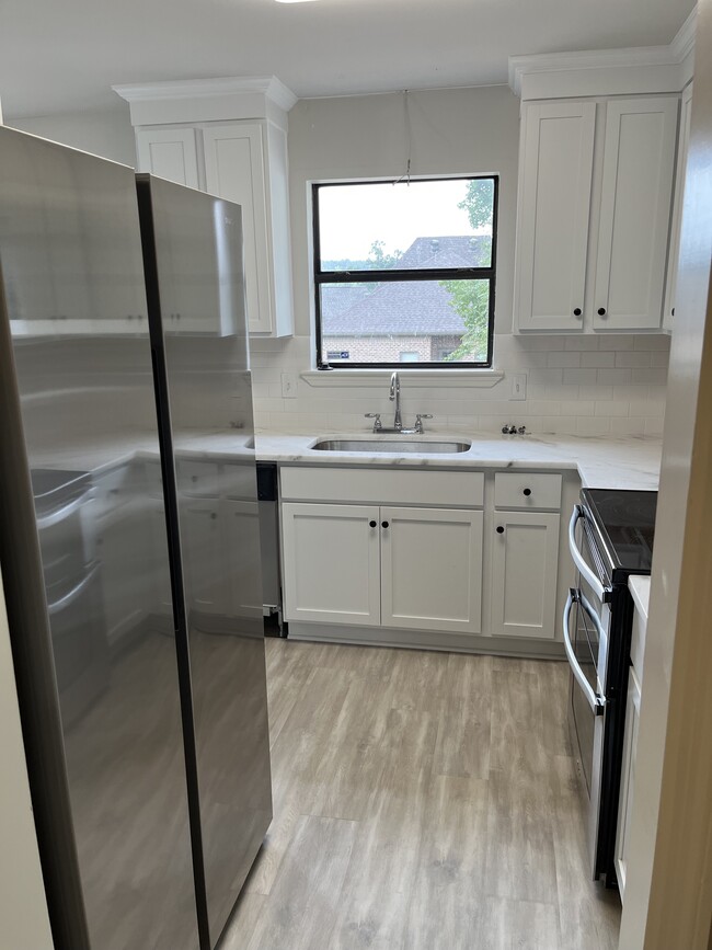 Building Photo - 11 Willow Oak Ct