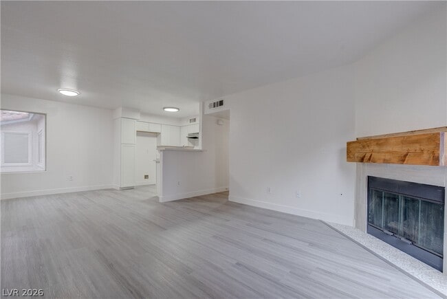 Building Photo - 3060 Tarpon