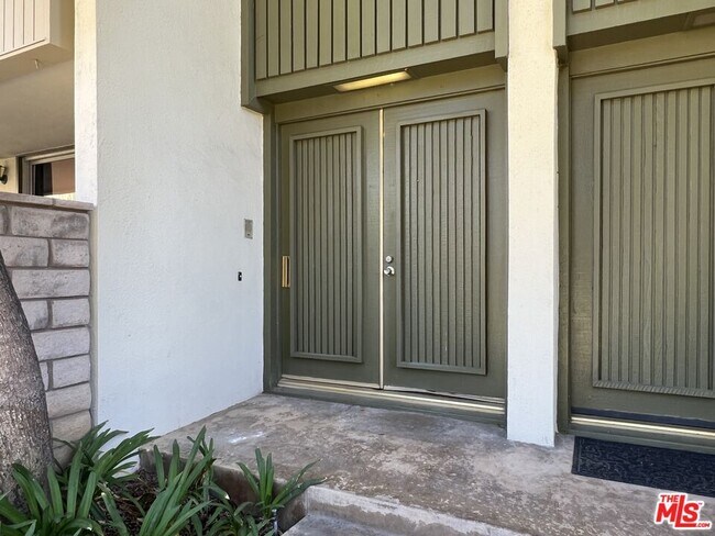 Building Photo - 13218 Fiji Way