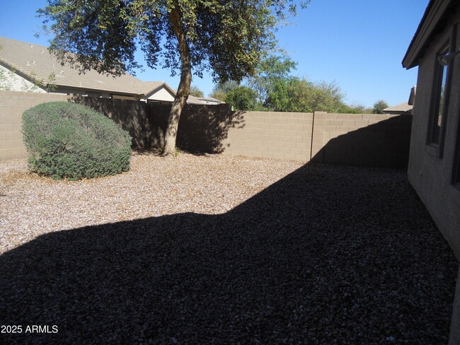 Building Photo - 13558 W Port Royale Ln