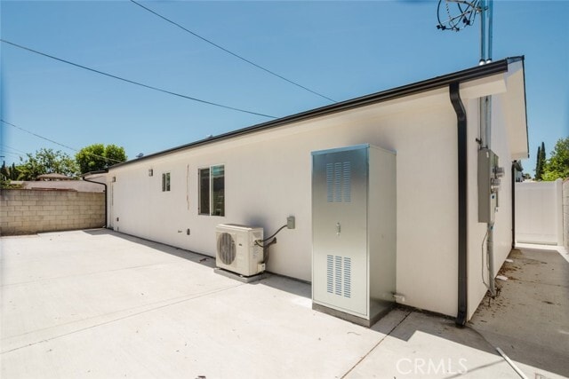 Building Photo - 6550 Beeman Ave