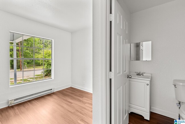 Building Photo - 7213 Naples Ave