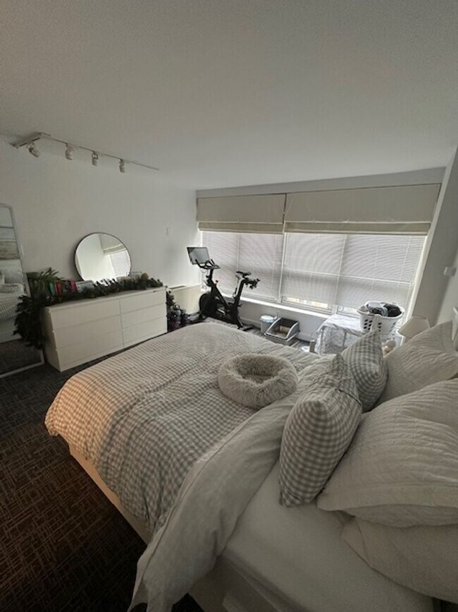 Building Photo - The Dorchester