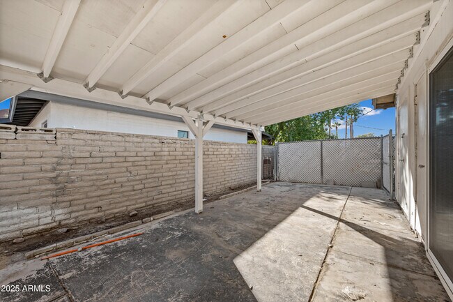 Building Photo - 3445 E Earll Dr