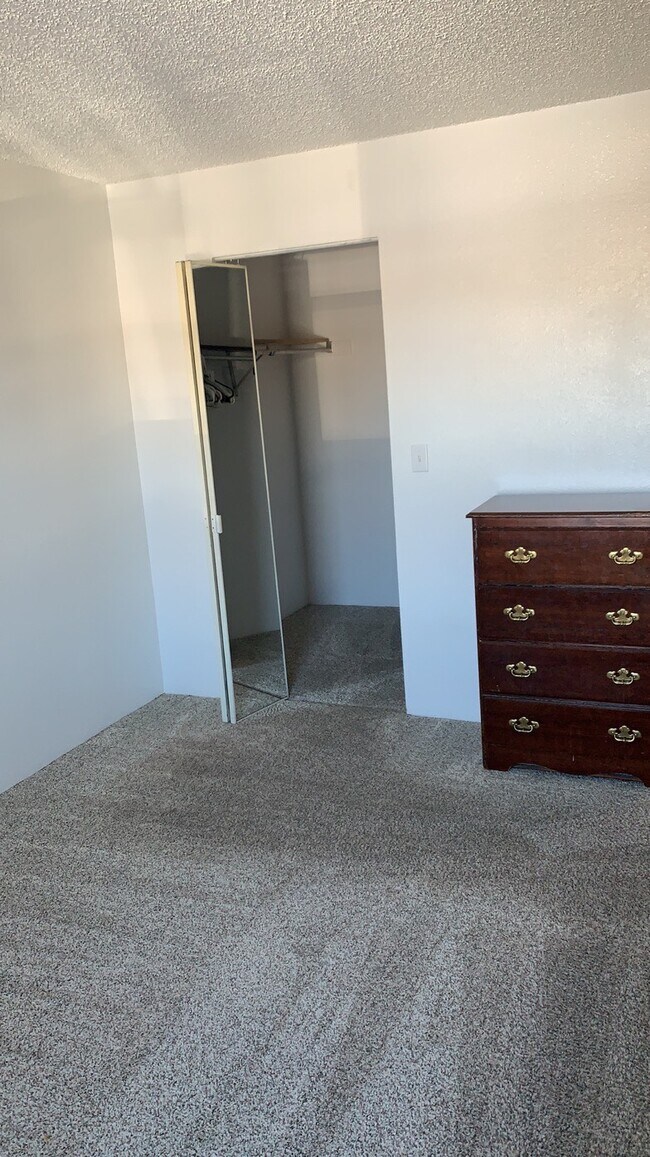 Building Photo - 10150 E Virginia Ave