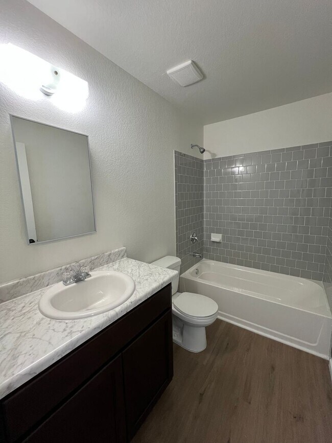 Building Photo - BRAND NEW 3 BEDROOM HOME!