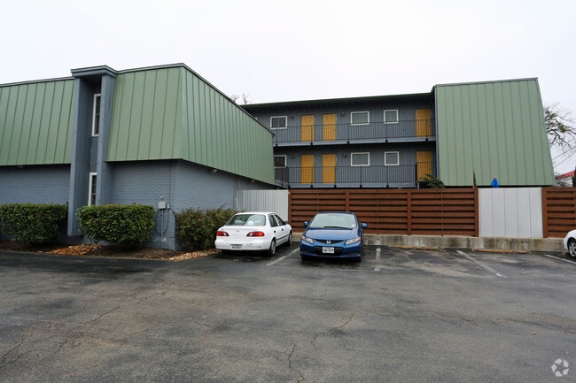 Building Photo - Avenel