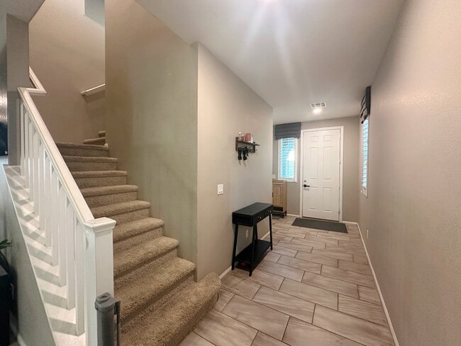 Building Photo - 10997 Prudhoe Bay St