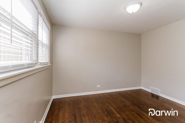 Building Photo - 3008 W 107th St