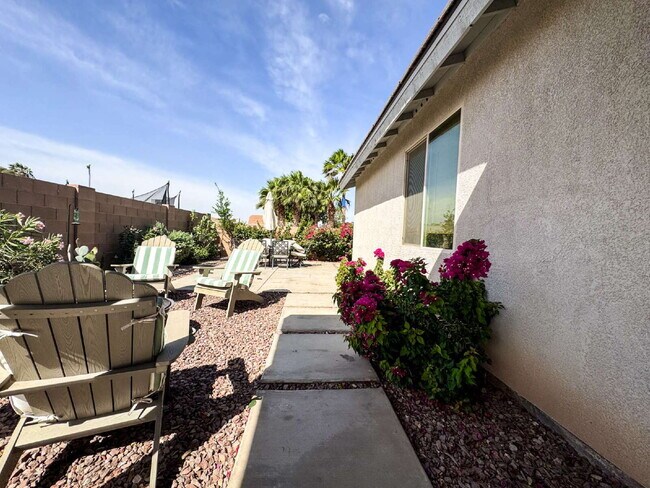 Building Photo - "Spacious 4-Bedroom, 2-Bathroom home in Prime Yuma!"
