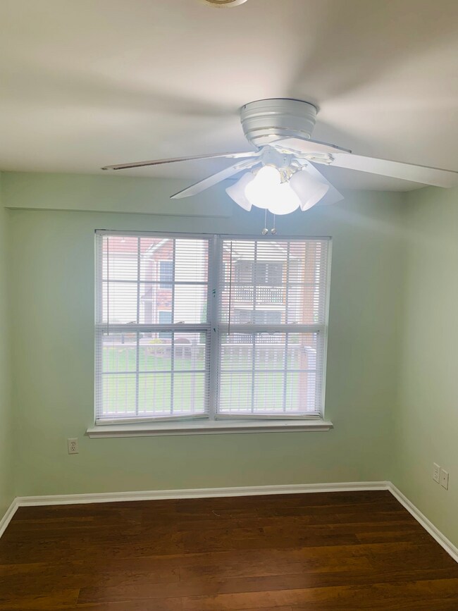 Building Photo - 178 Lackland Ave