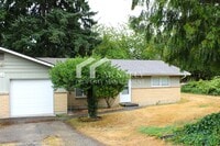 Building Photo - Updated 2 Bedroom Duplex with Garage and P...