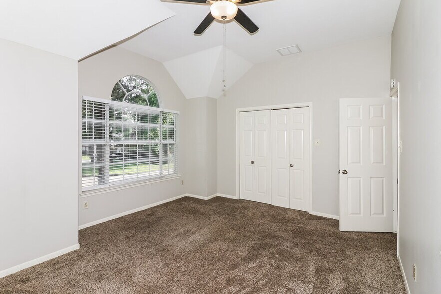 Building Photo - 3119 Creek Manor Dr