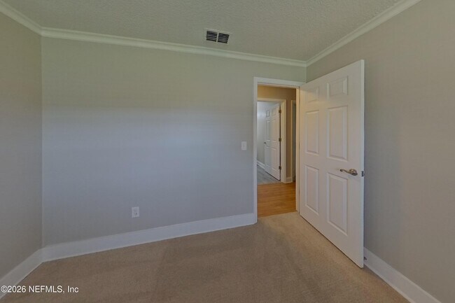 Building Photo - 554 Peregrine Ct