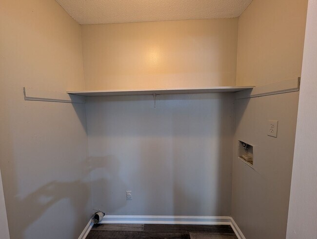 Building Photo - 4632 Kilcullen Dr