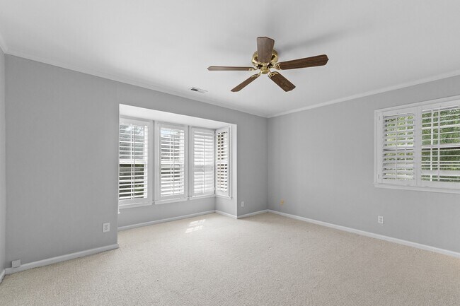Building Photo - CONVENIENT AND AFFORDABLE