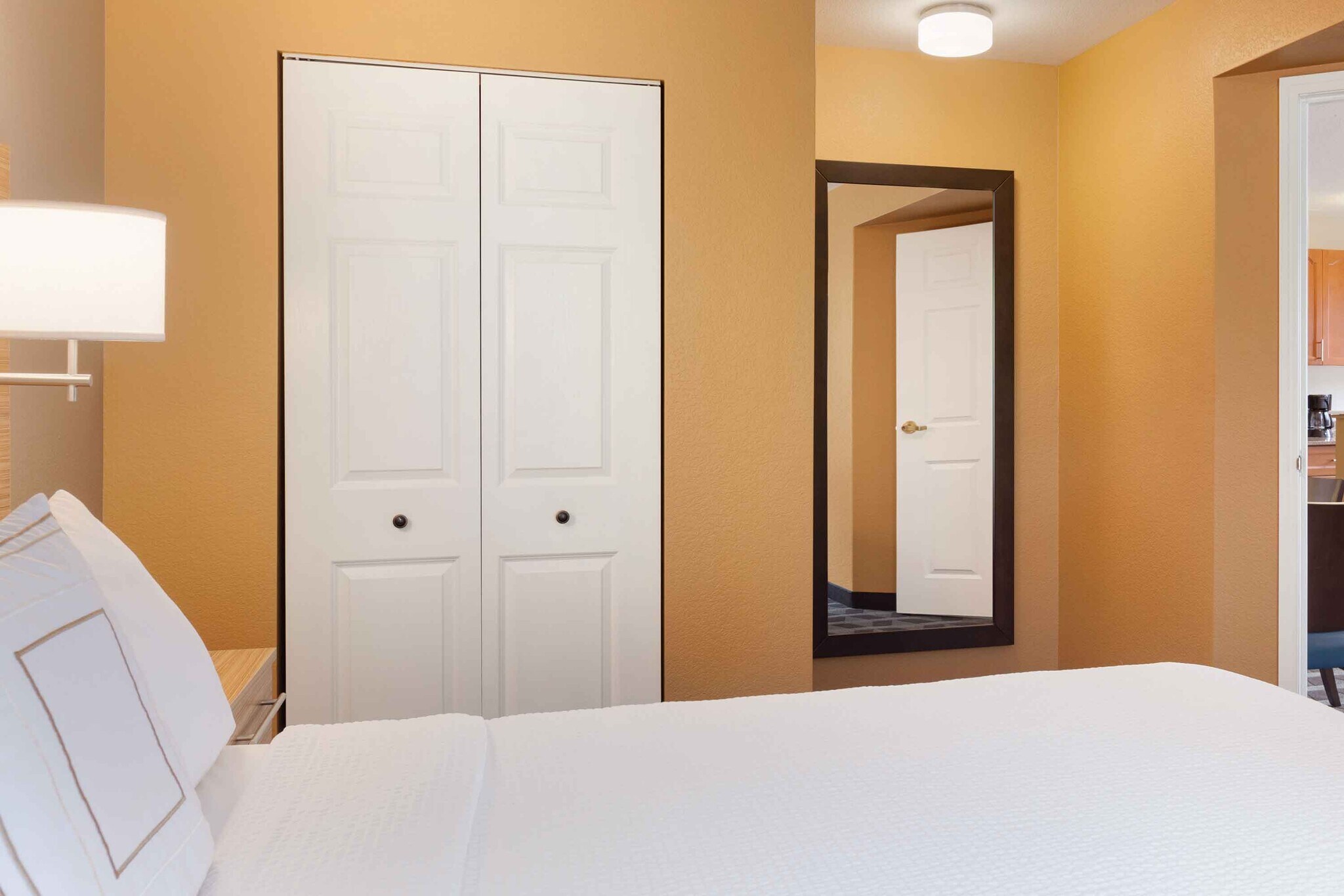 Building Photo - Furnished Studio-Denver - Broomfield