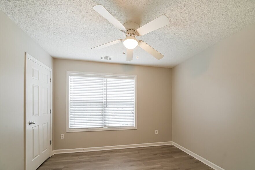 Building Photo - 427 Steadham Ct