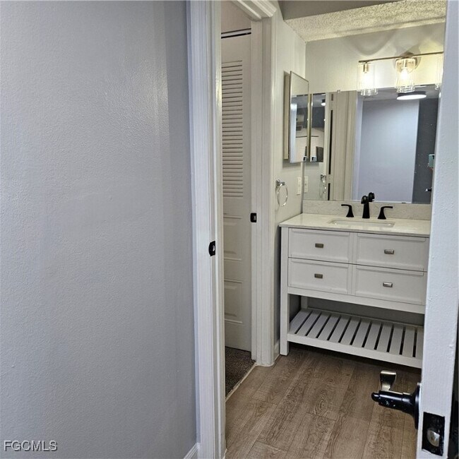 Building Photo - 13505 Eagle Ridge Dr