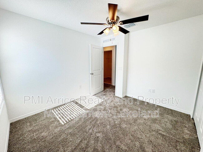 Building Photo - 645 Bell Prairie Cir