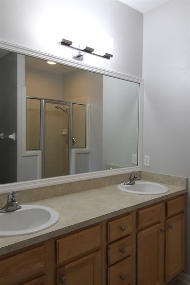 Building Photo - 53 Covington Cir