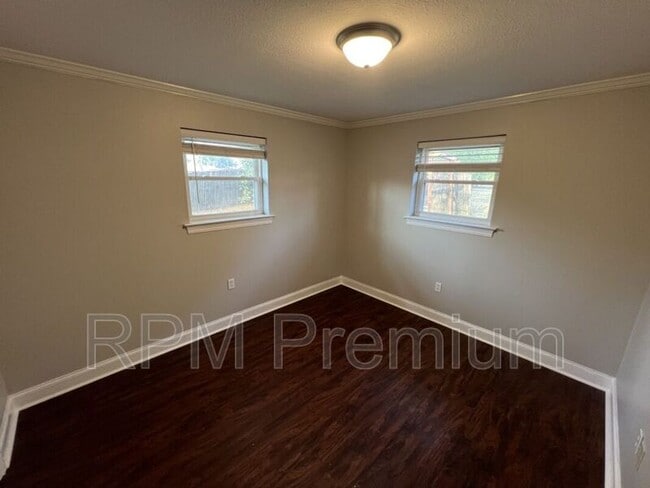 Building Photo - 41158 2nd Colonial St