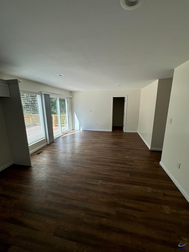 Building Photo - 104 Acorn Ridge Ct