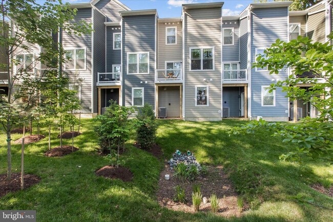 Building Photo - 1110 Thomas Trl