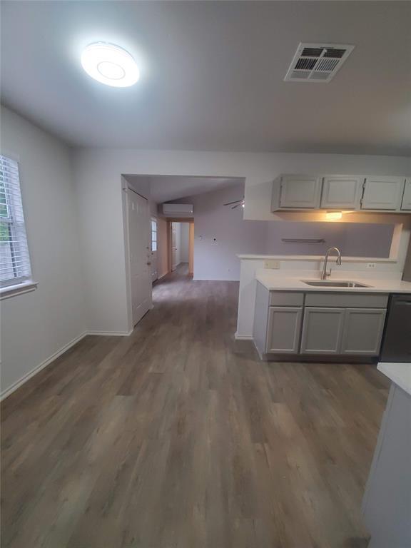 Building Photo - 6909 Hyland Cir