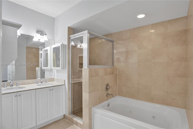 Building Photo - Southwest 102nd Street, Pinecrest, FL 33156 - 3 BR 2.5 BA townhouse