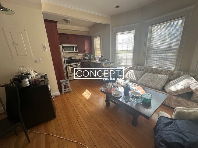 Building Photo - 154A Magazine St. Unit 2B