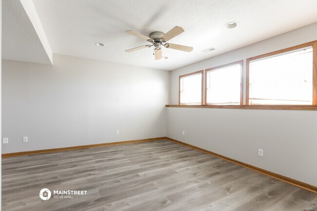 Building Photo - 1401 S Huntington Dr