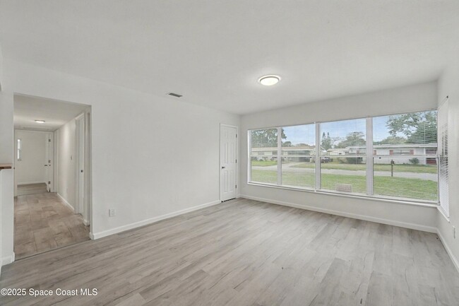 Building Photo - 990 Pinson Blvd