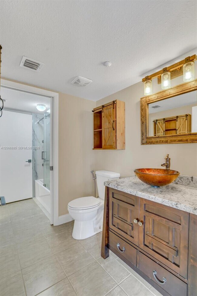Building Photo - 9537 Weldon Cir