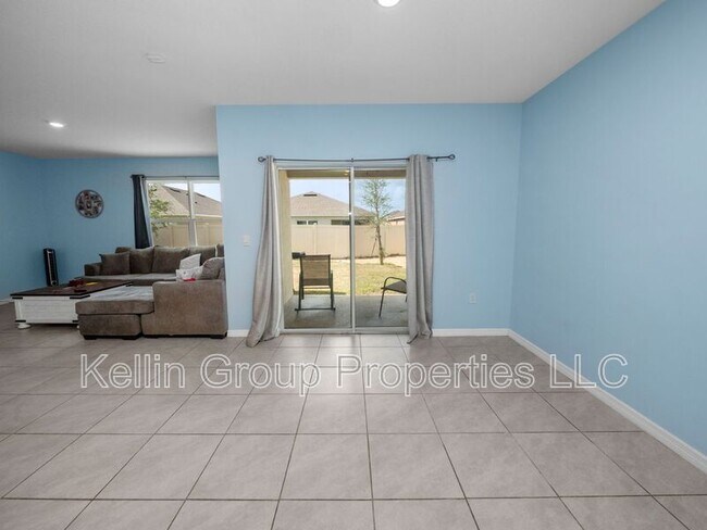 Building Photo - 972 Serchio St