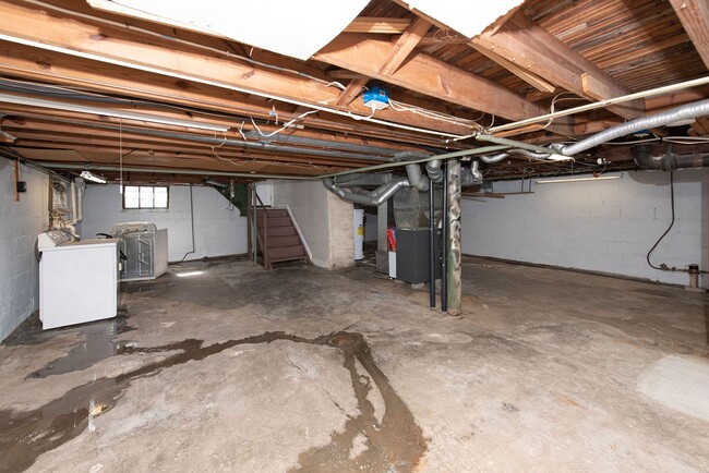 Building Photo - ANDERSON TWP- Cozy and clean 3 bed 2 bath ...