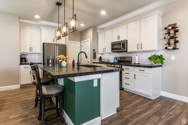 Building Photo - Awesome upgraded House w 2 car attached