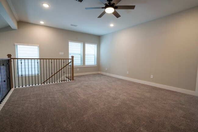 Building Photo - 10965 Hewitt Cliff Ln