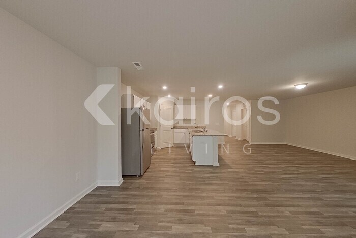 Building Photo - 2607 Provence Dr SE