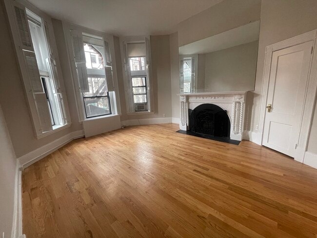 Building Photo - 271 Dartmouth St