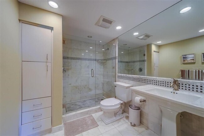 Building Photo - 675 S Gulfview Blvd