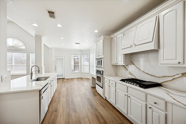 Building Photo - 12003 Ensenada Canyon Ln