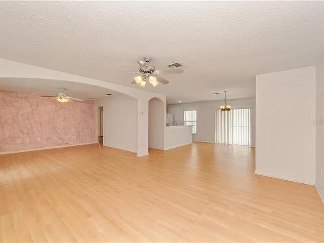 Building Photo - 2411 Ashecroft Dr