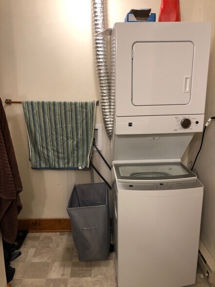 In Unit Laundry - 112 S Bassett St