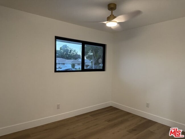 Building Photo - 801 Michael St