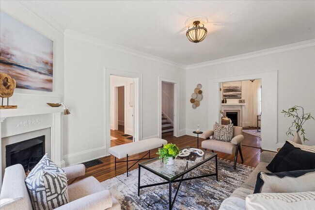 Building Photo - There is a Wow Factor in this Fully Renova...