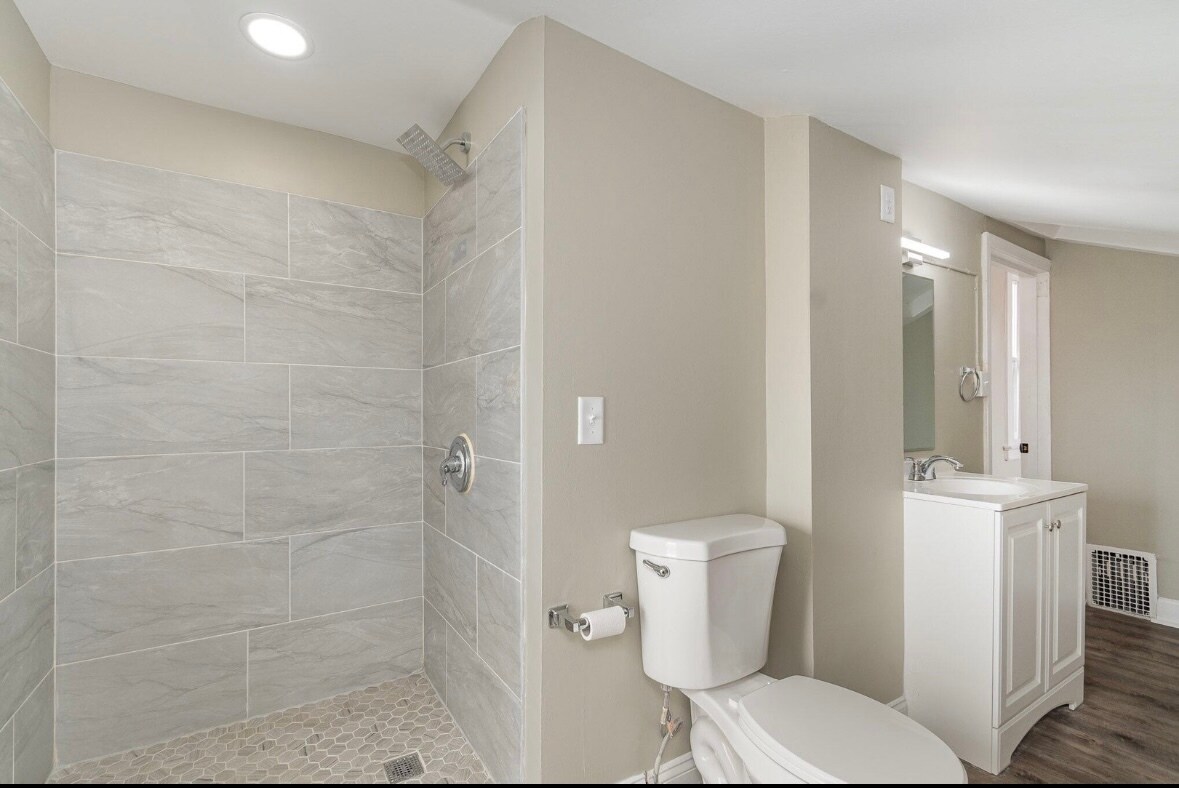 Building Photo - 511 Highland Pike