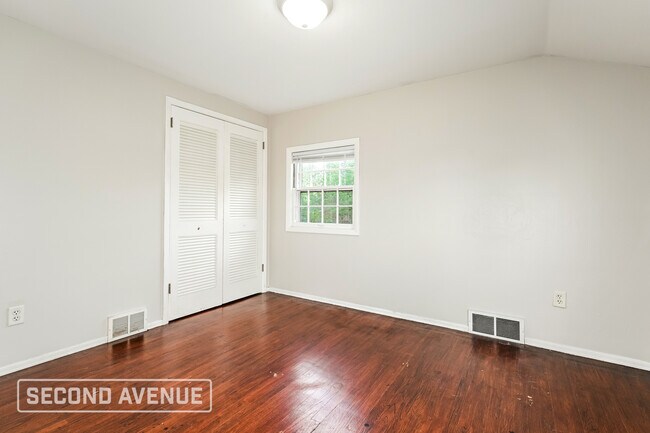 Building Photo - 947 Garden City Dr