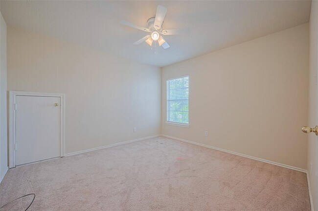 Building Photo - 14203 Torrey Village Dr
